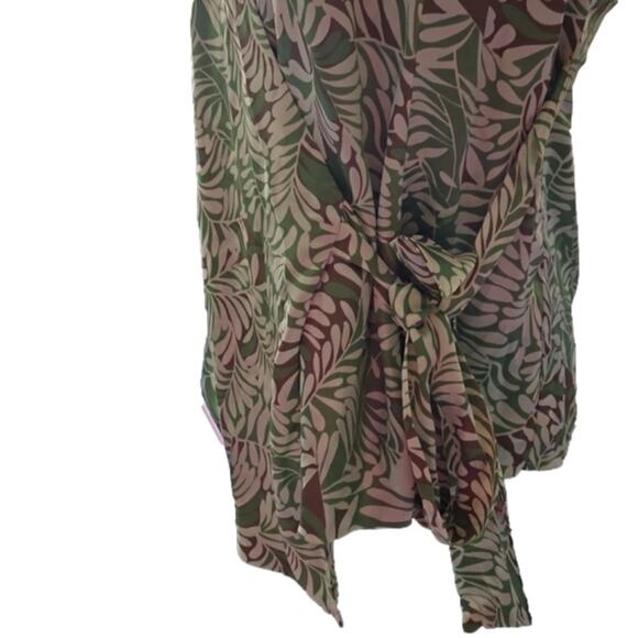 BCBGMAXAZRIA Women's Wrap around Blouse Size Medium - Picture 2 of 6